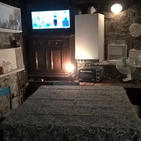 Casetta Varano San Giuseppe Licciana Nardi